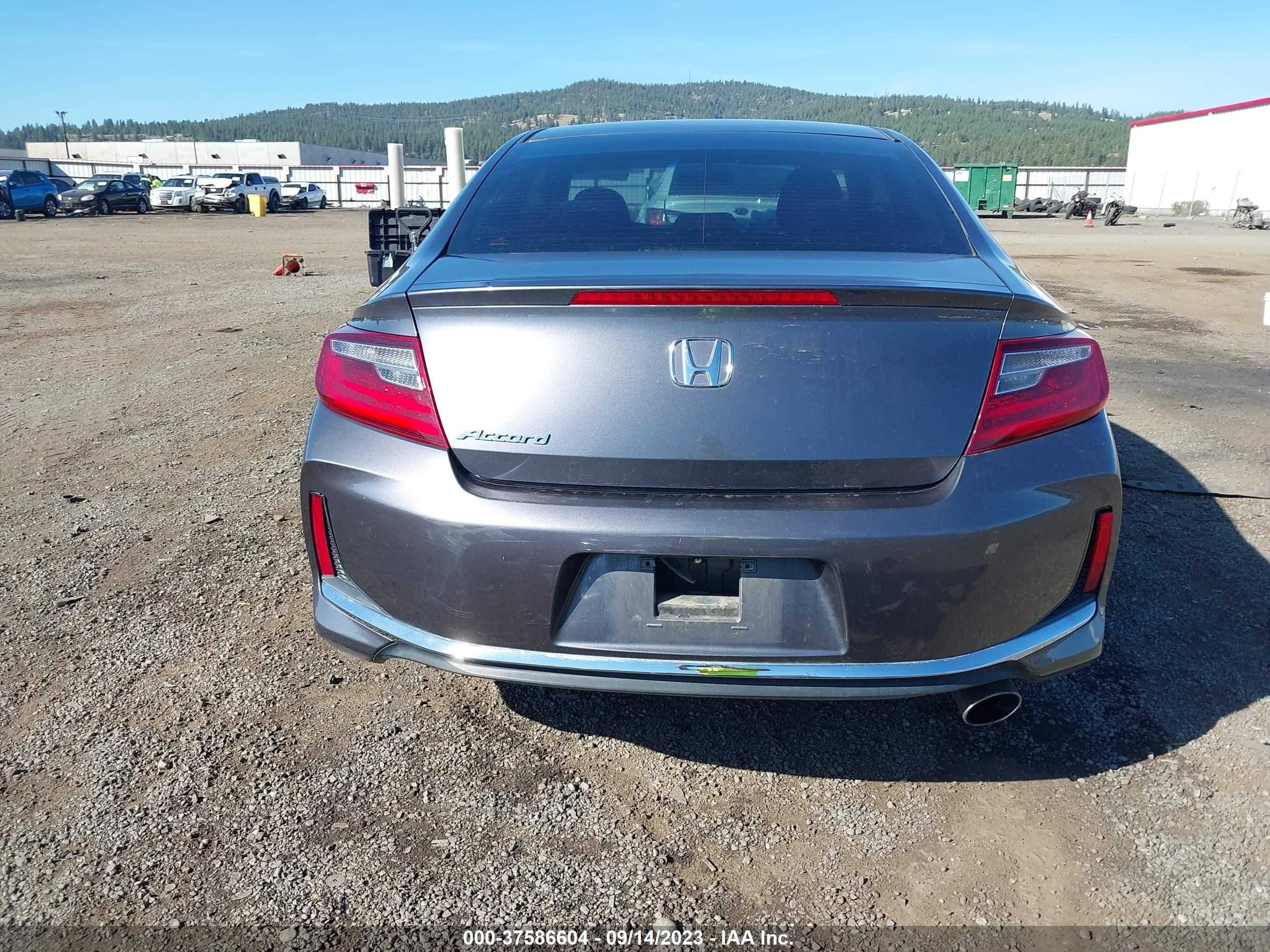 Photo 15 VIN: 1HGCT1B30GA009644 - HONDA ACCORD 