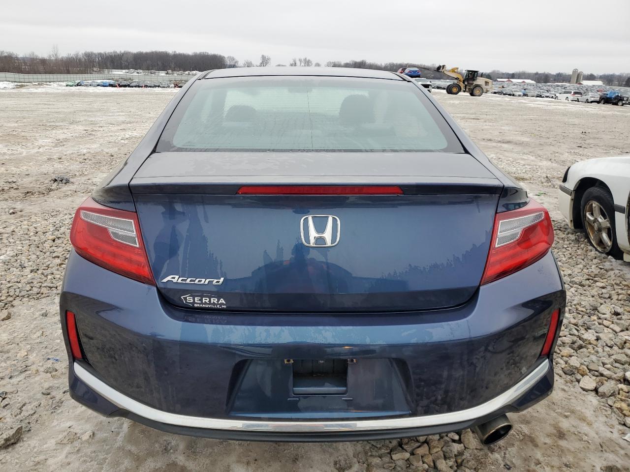 Photo 5 VIN: 1HGCT1B31HA002607 - HONDA ACCORD 