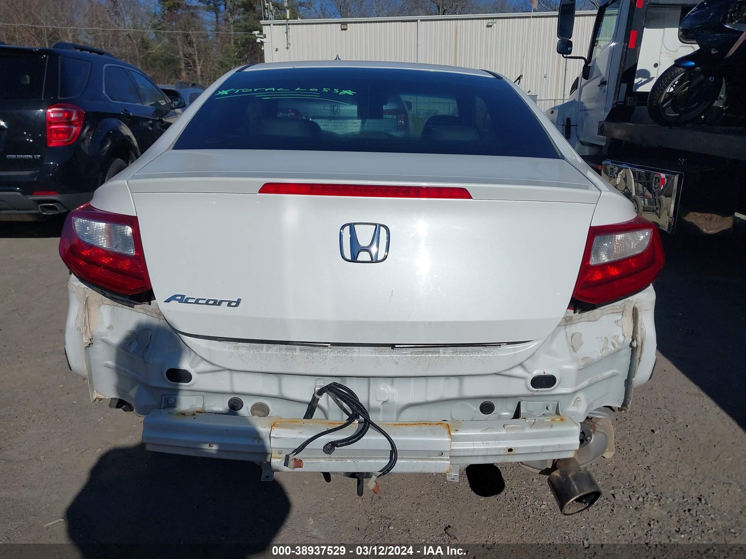 Photo 15 VIN: 1HGCT1B35FA005152 - HONDA ACCORD 