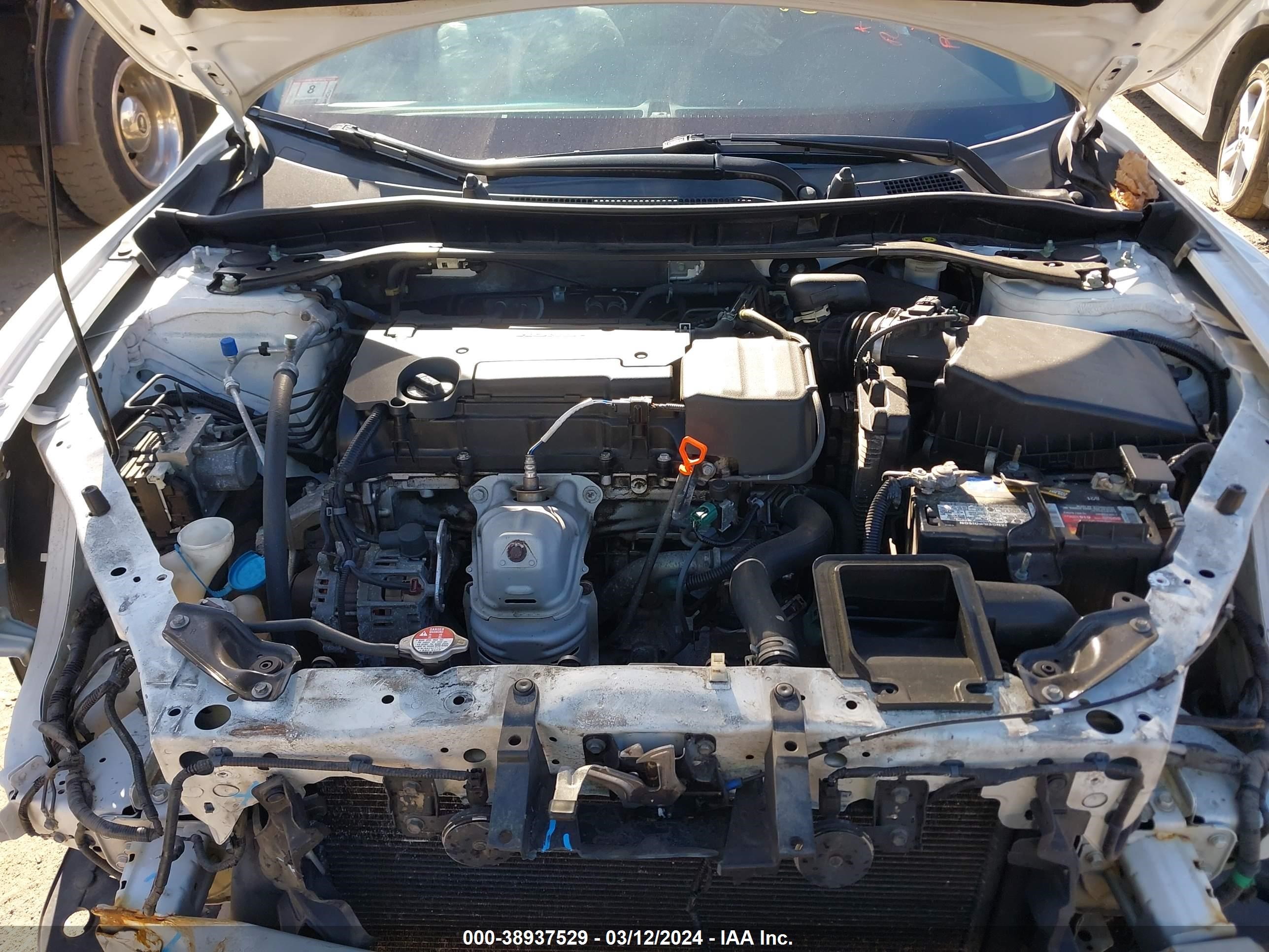 Photo 9 VIN: 1HGCT1B35FA005152 - HONDA ACCORD 