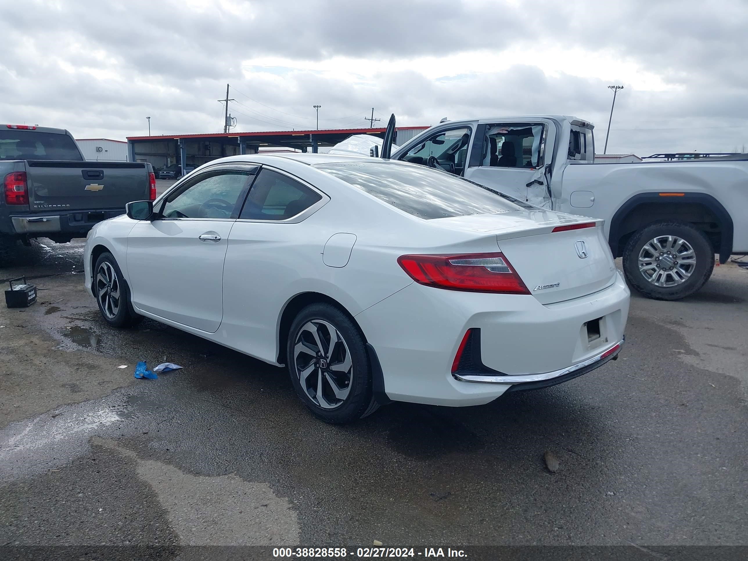 Photo 2 VIN: 1HGCT1B35HA003839 - HONDA ACCORD 