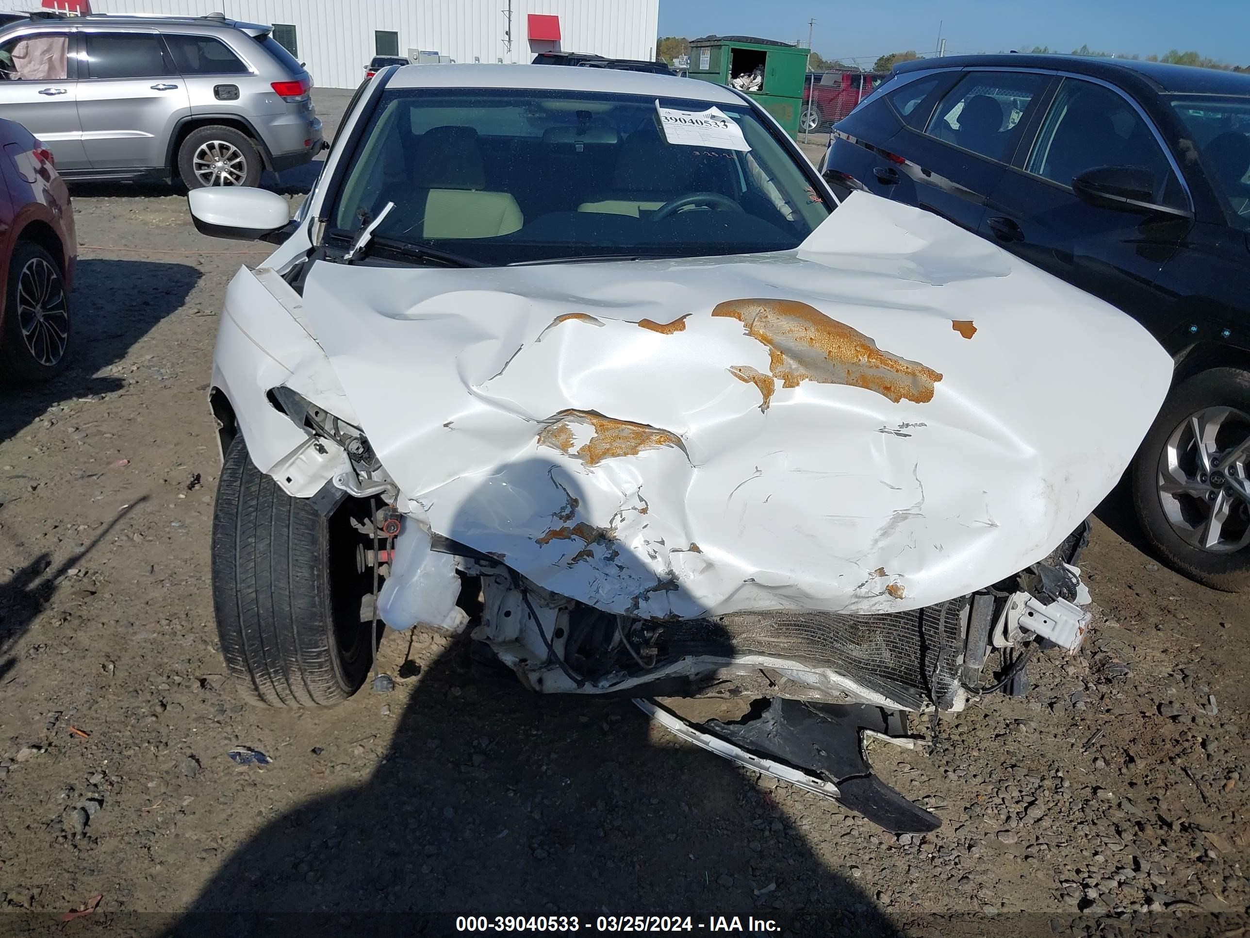 Photo 11 VIN: 1HGCT1B37FA012992 - HONDA ACCORD 