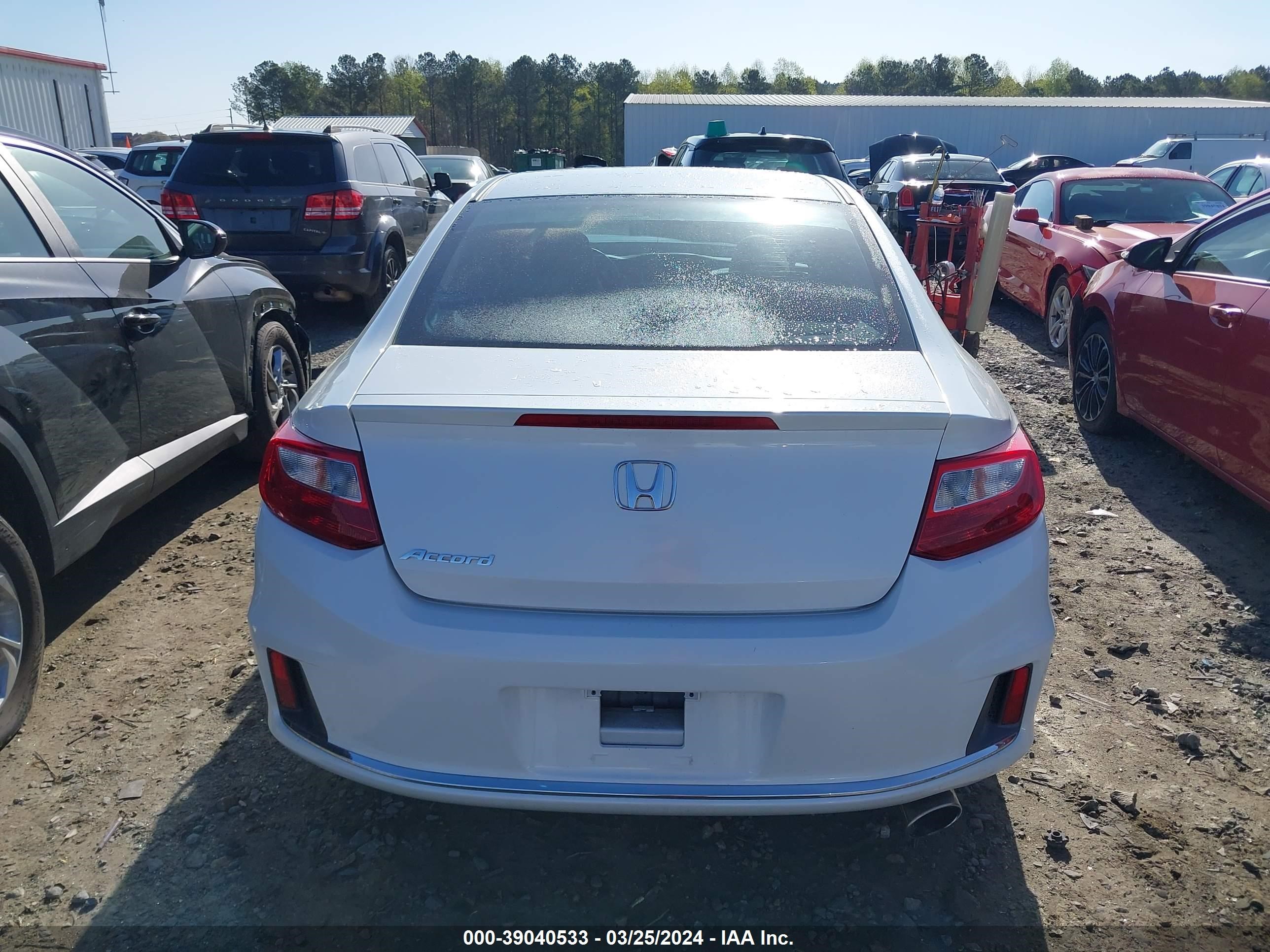 Photo 15 VIN: 1HGCT1B37FA012992 - HONDA ACCORD 