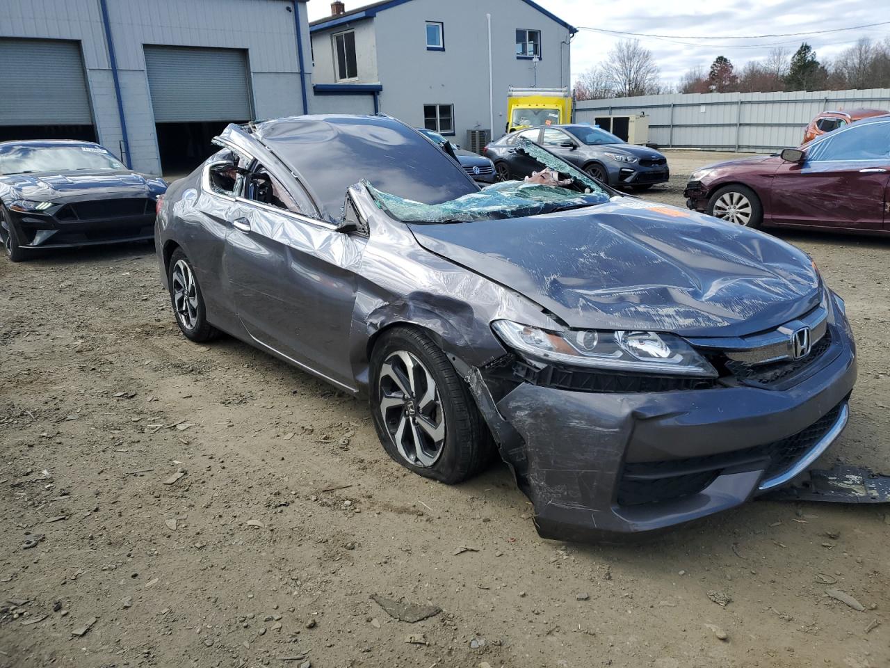 Photo 3 VIN: 1HGCT1B37GA009656 - HONDA ACCORD 