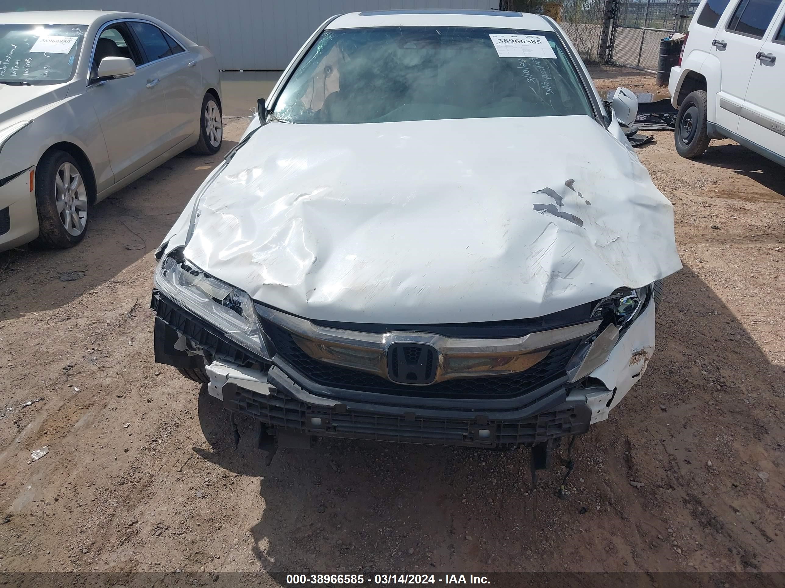 Photo 11 VIN: 1HGCT1B60GA002199 - HONDA ACCORD 