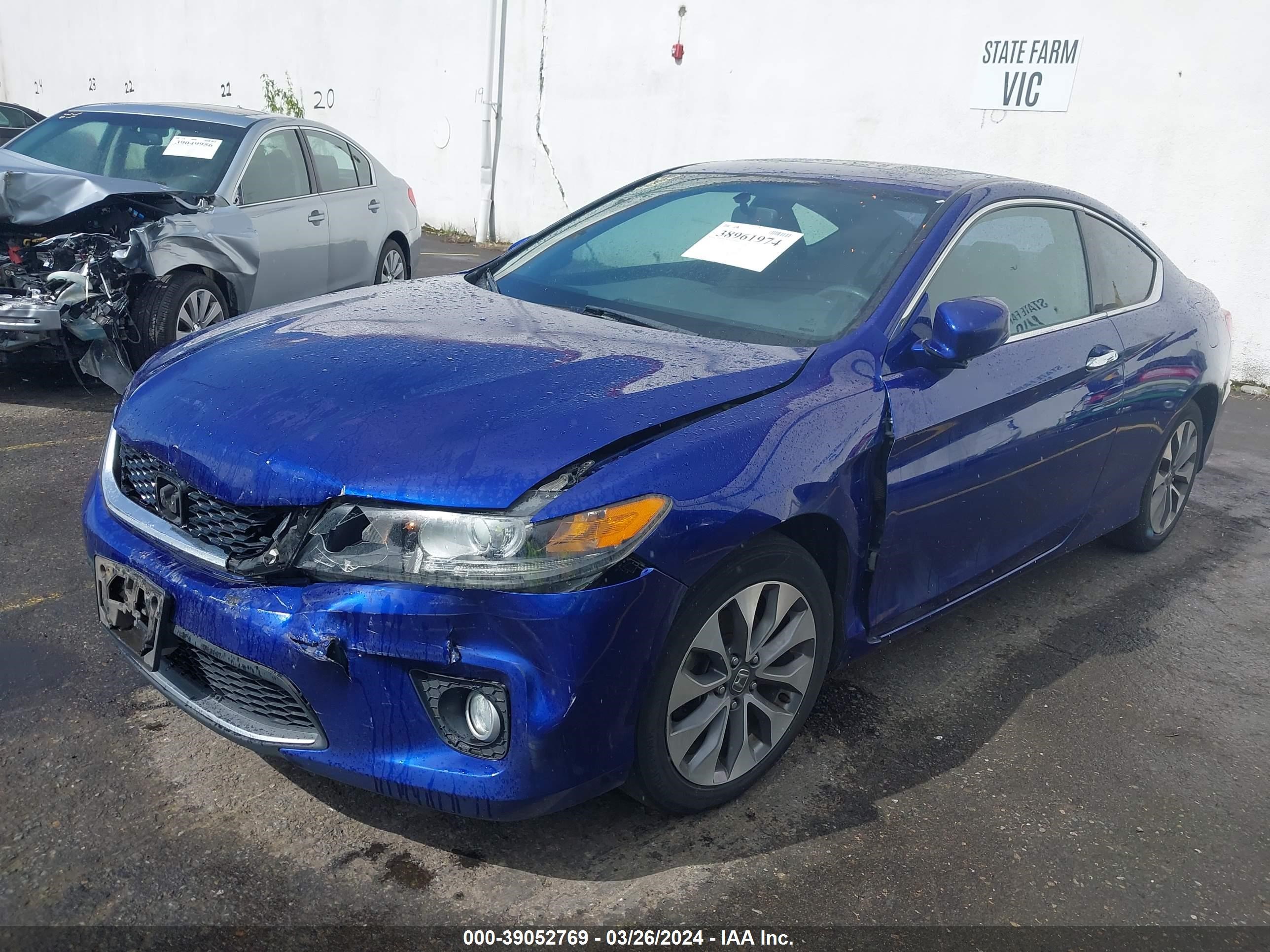 Photo 1 VIN: 1HGCT1B75EA001832 - HONDA ACCORD 