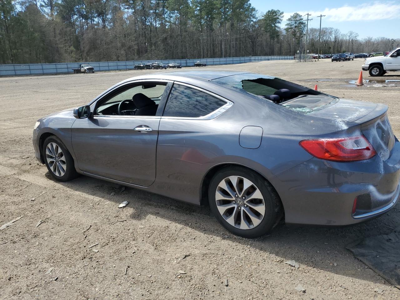 Photo 1 VIN: 1HGCT1B76DA005435 - HONDA ACCORD 