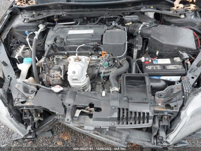 Photo 9 VIN: 1HGCT1B78FA015970 - HONDA ACCORD 