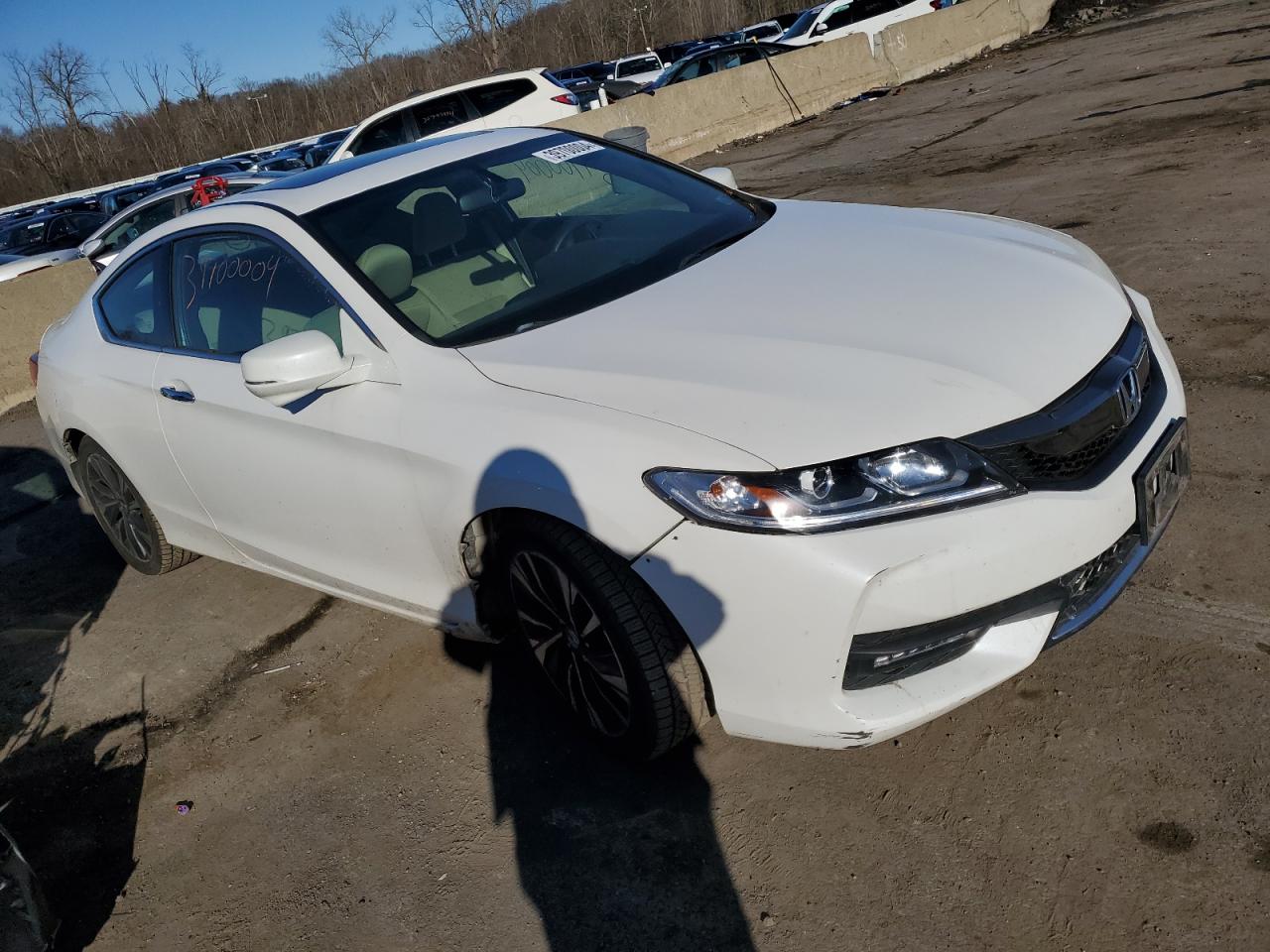 Photo 3 VIN: 1HGCT1B78GA001052 - HONDA ACCORD 