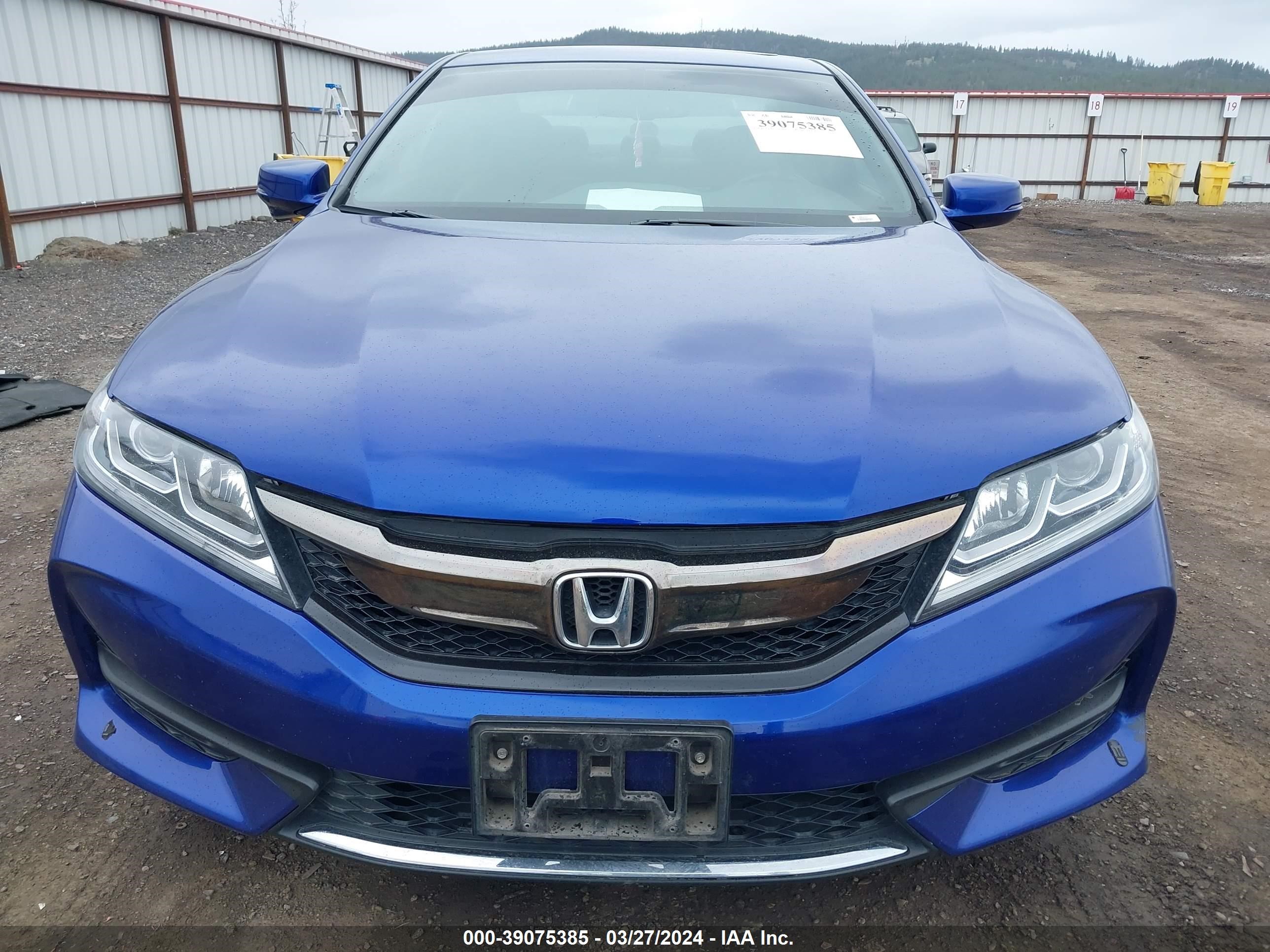 Photo 11 VIN: 1HGCT1B81GA006473 - HONDA ACCORD 