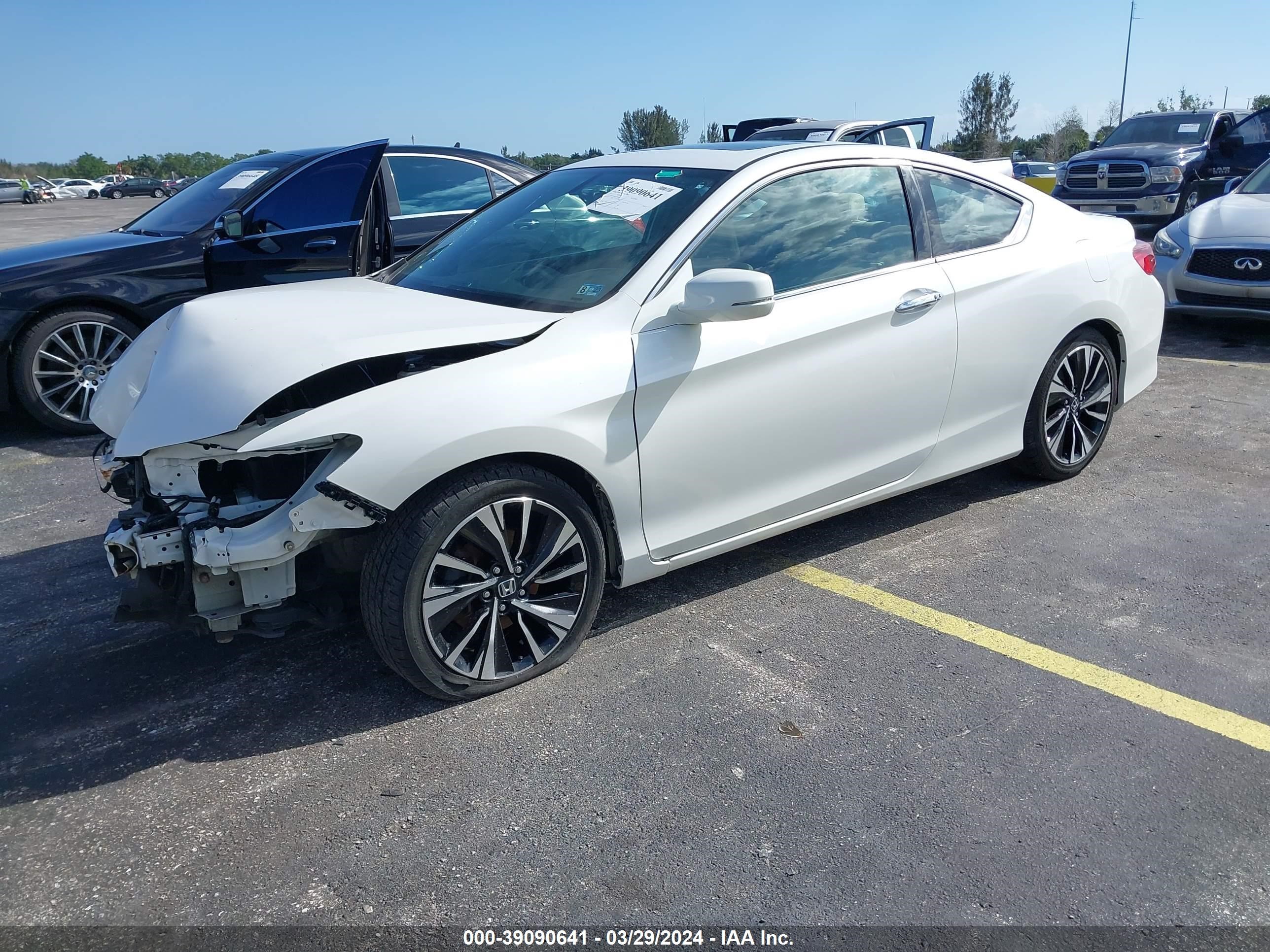 Photo 1 VIN: 1HGCT1B81HA004692 - HONDA ACCORD 