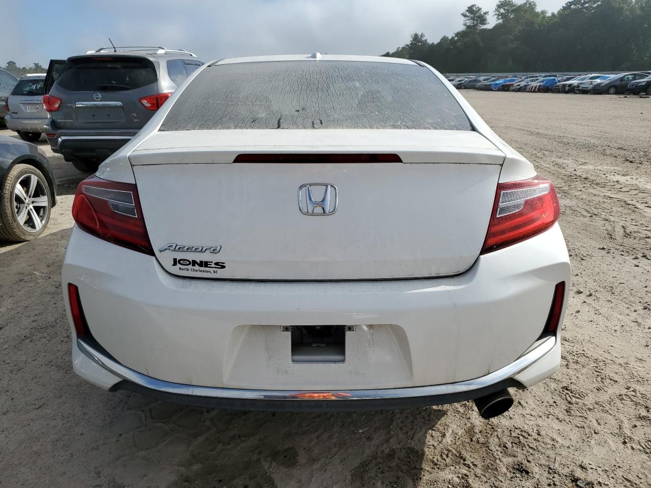 Photo 5 VIN: 1HGCT1B82GA008927 - HONDA ACCORD 