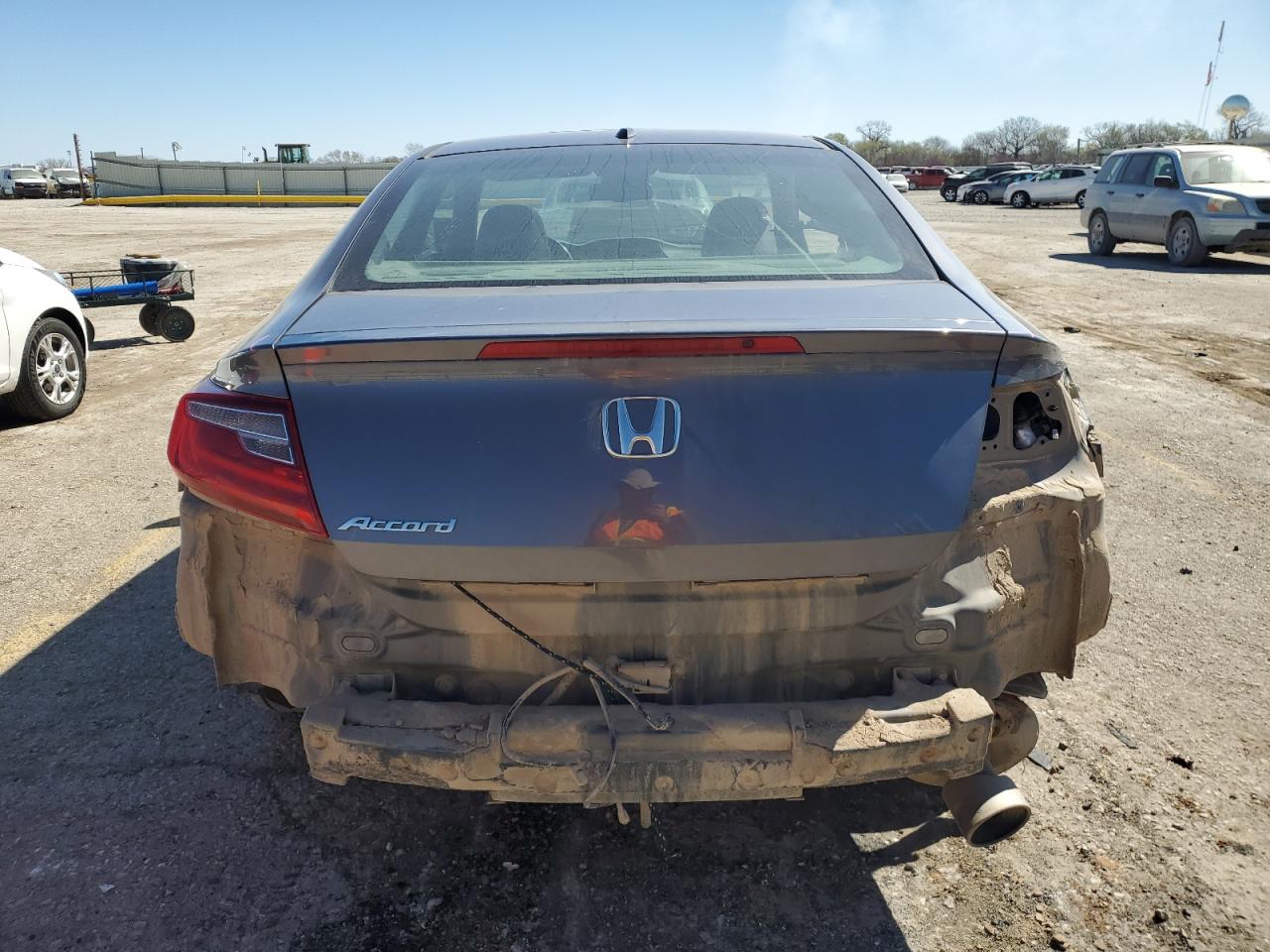 Photo 5 VIN: 1HGCT1B84GA009741 - HONDA ACCORD 