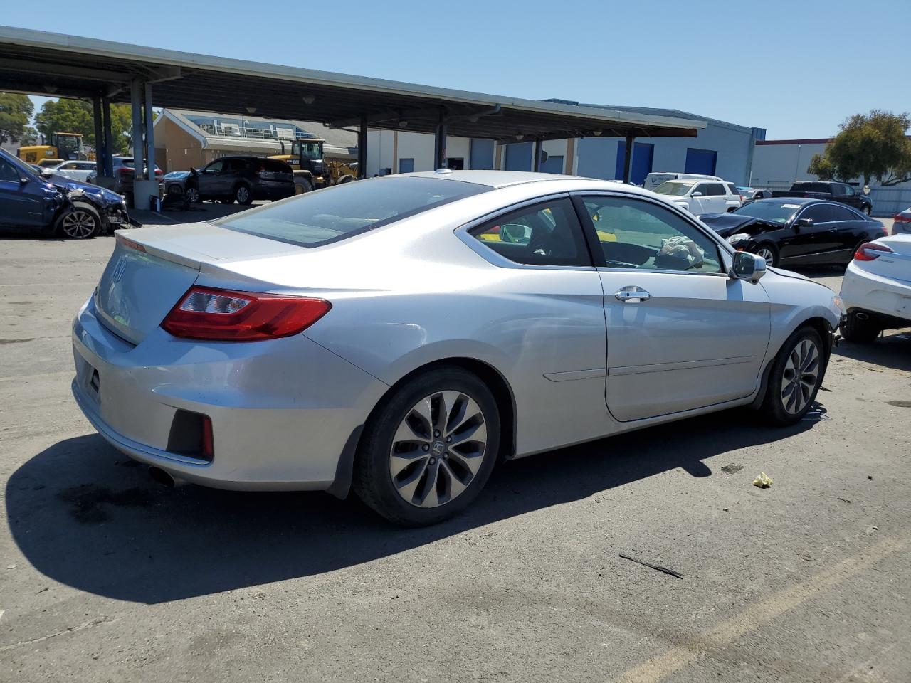 Photo 2 VIN: 1HGCT1B89DA009696 - HONDA ACCORD 