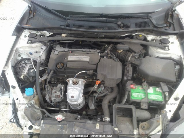 Photo 9 VIN: 1HGCT1B8XDA006726 - HONDA ACCORD CPE 