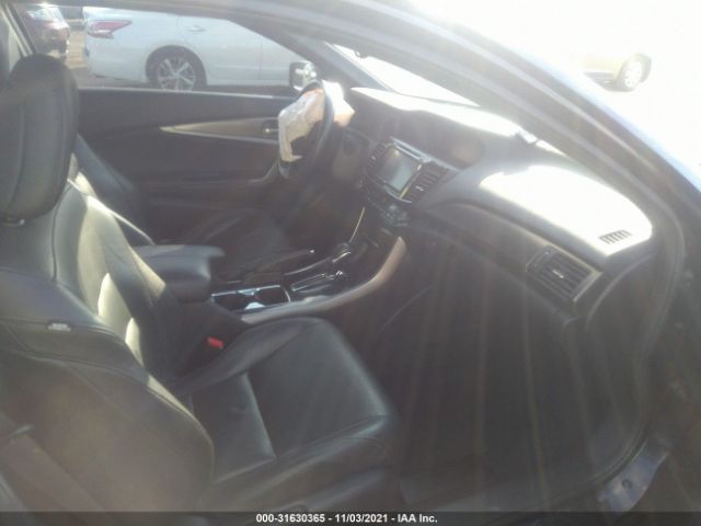 Photo 4 VIN: 1HGCT2B03HA000868 - HONDA ACCORD COUPE 