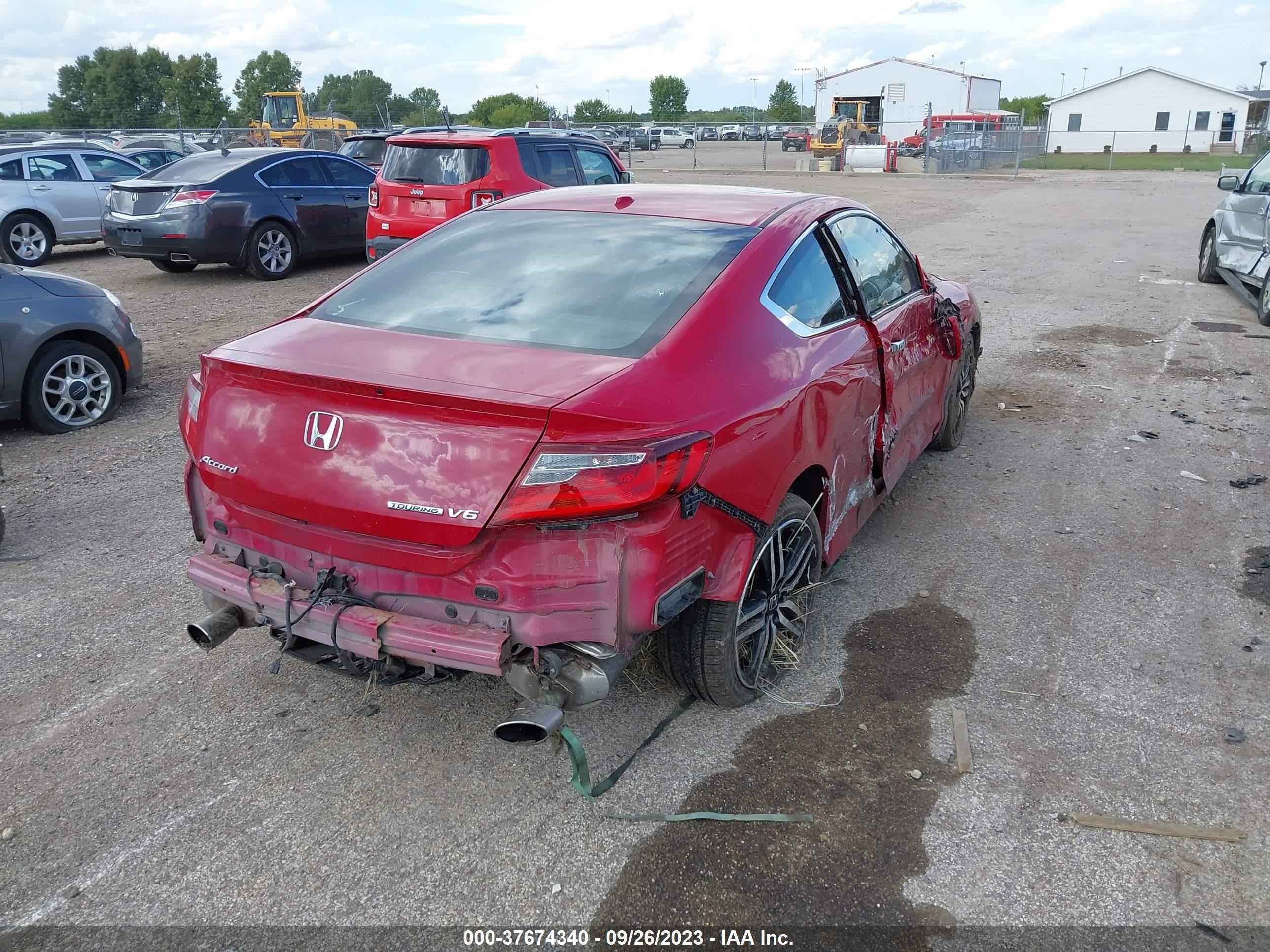 Photo 3 VIN: 1HGCT2B07GA004954 - HONDA ACCORD 