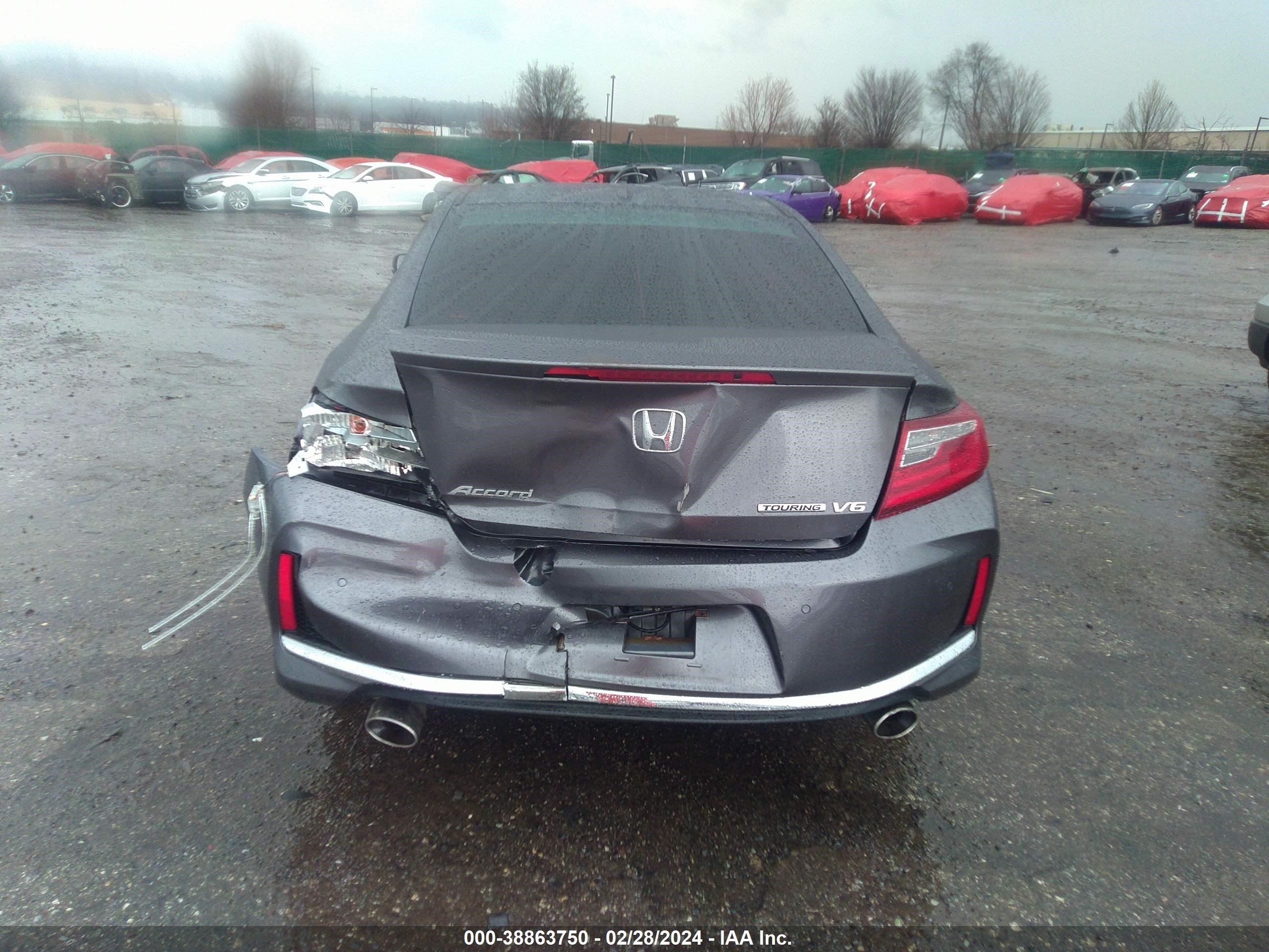 Photo 15 VIN: 1HGCT2B0XGA007945 - HONDA ACCORD 