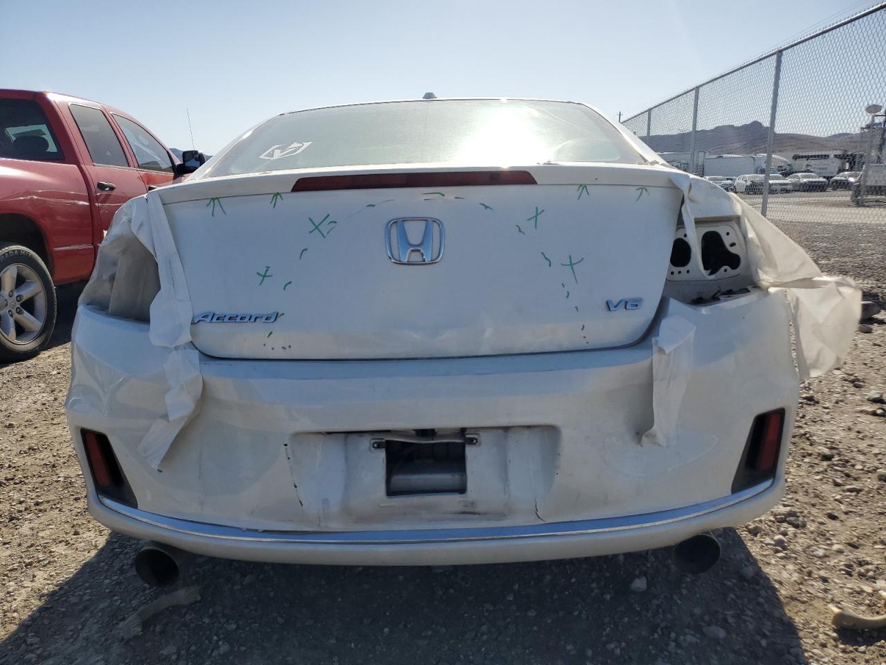 Photo 5 VIN: 1HGCT2B80EA000960 - HONDA ACCORD 