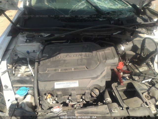 Photo 9 VIN: 1HGCT2B82DA002742 - HONDA ACCORD CPE 