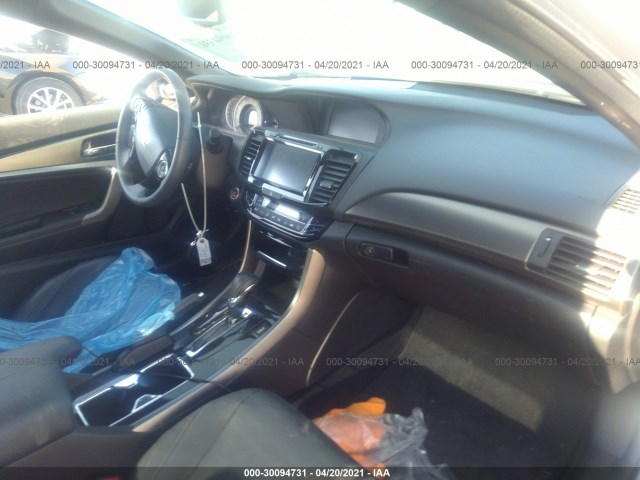 Photo 4 VIN: 1HGCT2B82HA000270 - HONDA ACCORD COUPE 