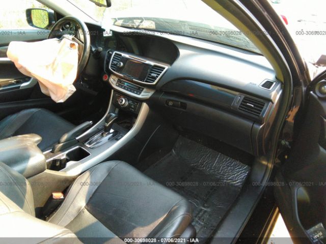 Photo 4 VIN: 1HGCT2B85FA002172 - HONDA ACCORD COUPE 