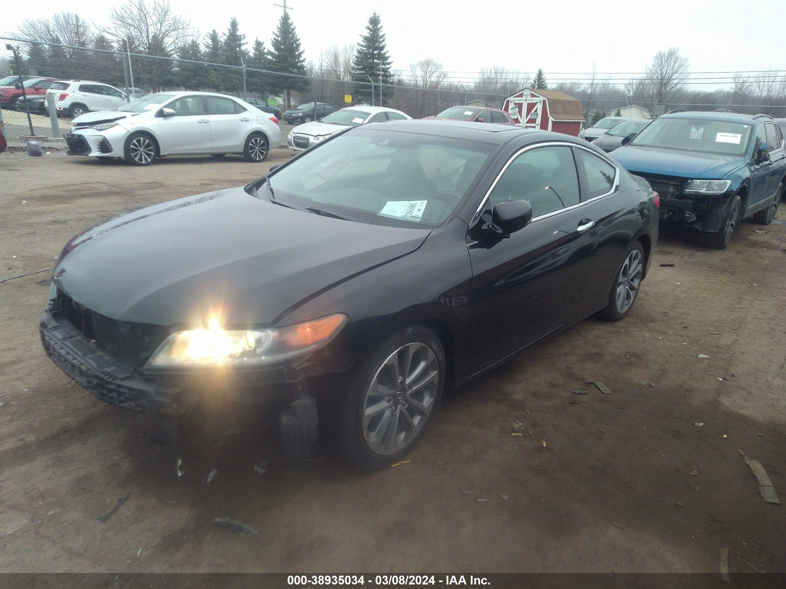 Photo 1 VIN: 1HGCT2B88DA000378 - HONDA ACCORD 