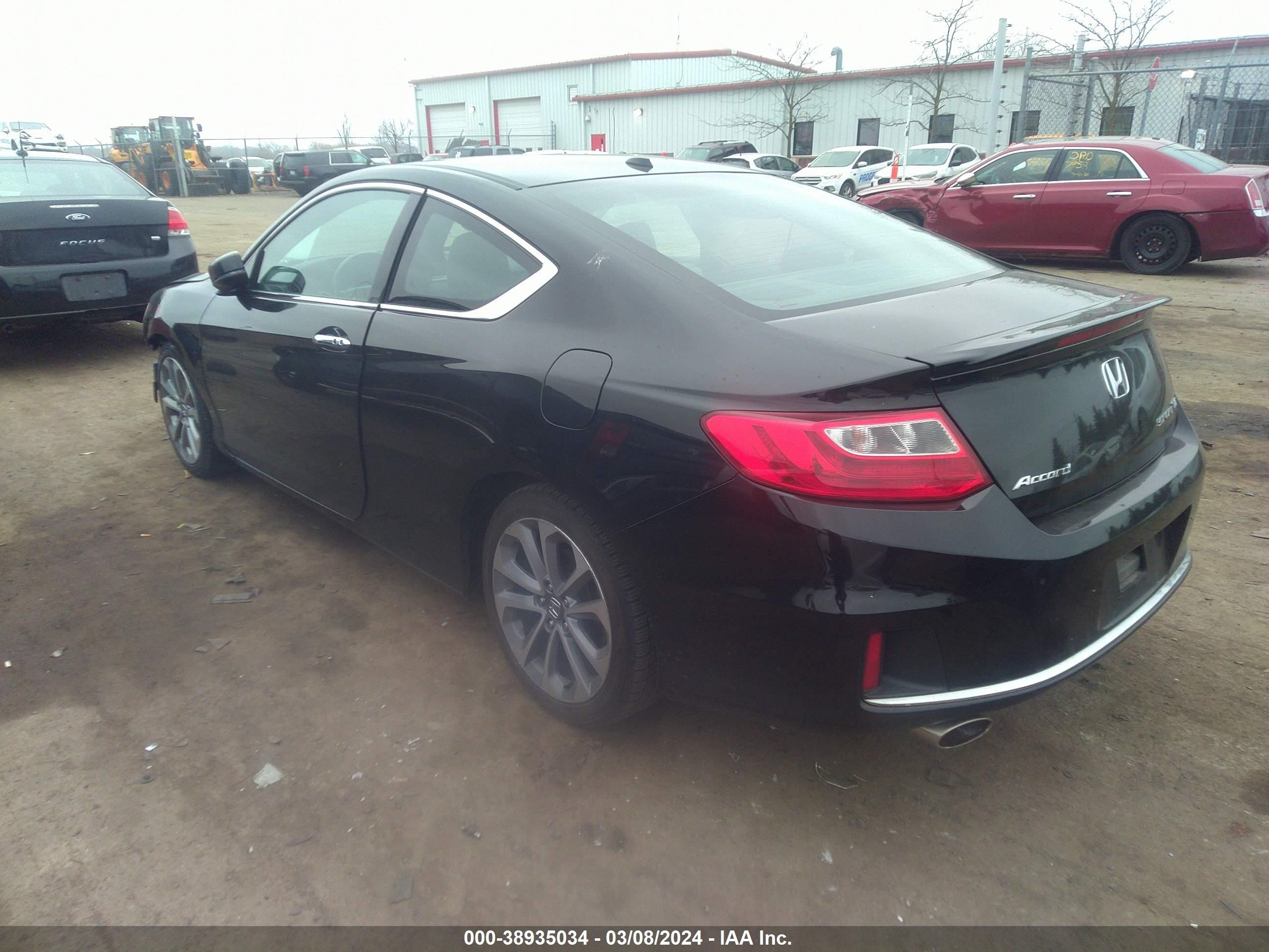 Photo 2 VIN: 1HGCT2B88DA000378 - HONDA ACCORD 