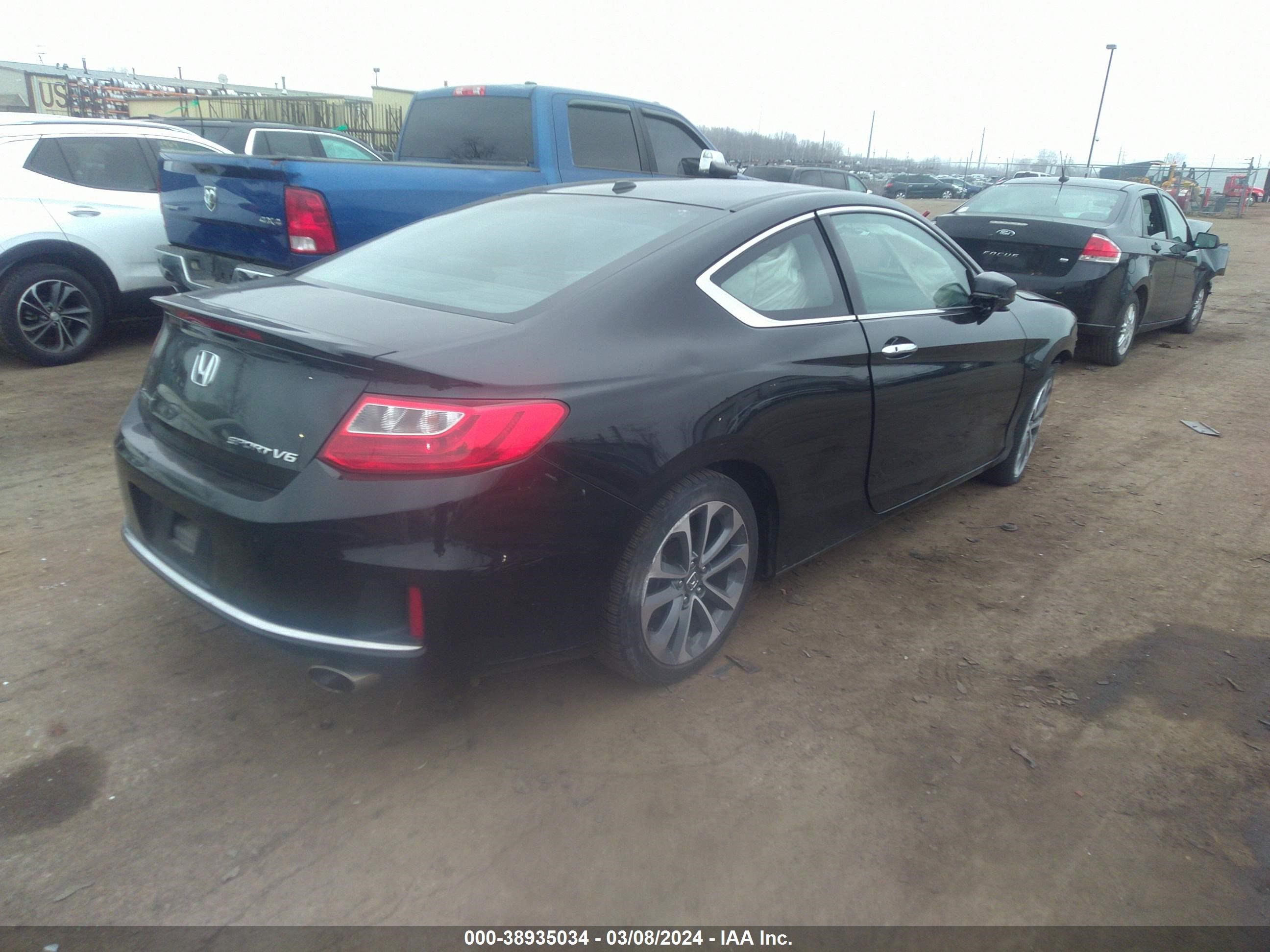 Photo 3 VIN: 1HGCT2B88DA000378 - HONDA ACCORD 