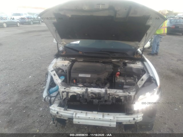 Photo 9 VIN: 1HGCT2B8XFA006511 - HONDA ACCORD COUPE 