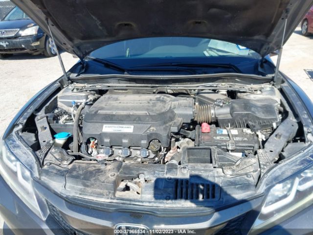 Photo 9 VIN: 1HGCT2B8XHA006351 - HONDA ACCORD 