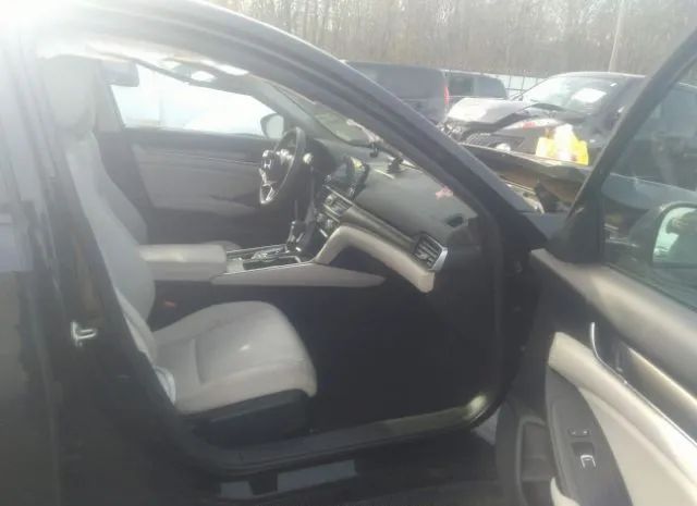 Photo 4 VIN: 1HGCV1F10JA169890 - HONDA ACCORD SEDAN 