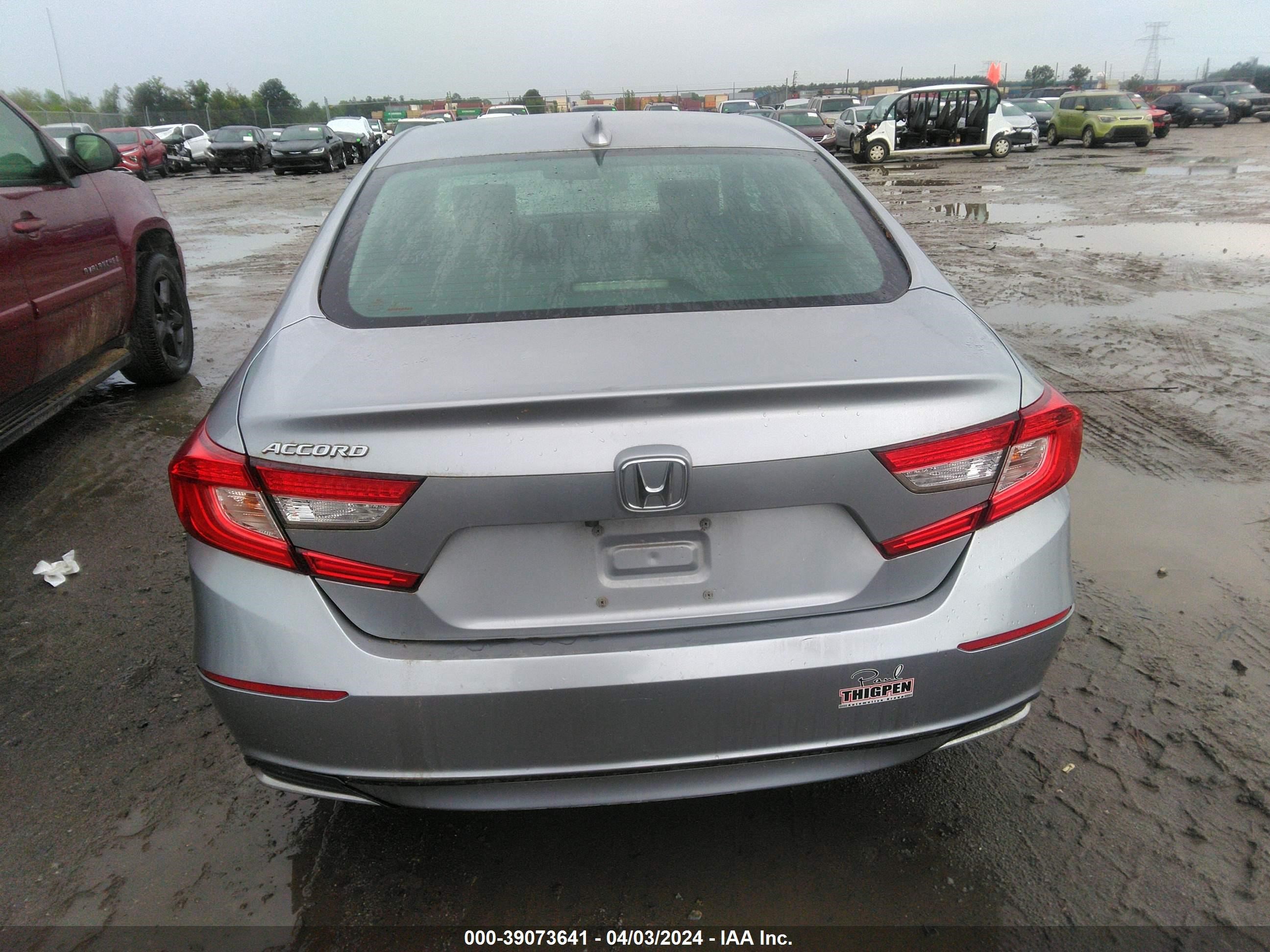 Photo 15 VIN: 1HGCV1F10JA206422 - HONDA ACCORD 