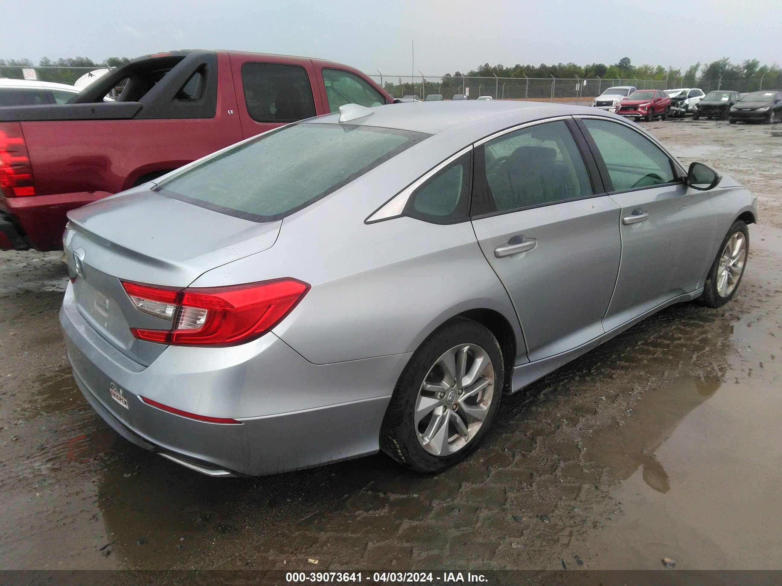 Photo 3 VIN: 1HGCV1F10JA206422 - HONDA ACCORD 