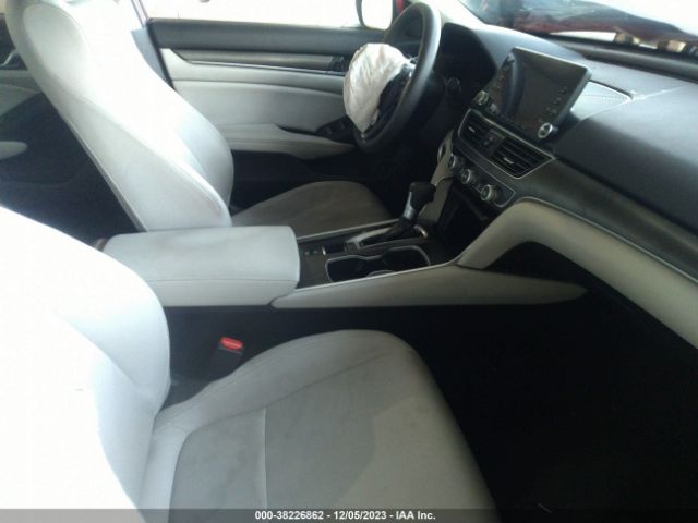 Photo 4 VIN: 1HGCV1F10JA229151 - HONDA ACCORD 