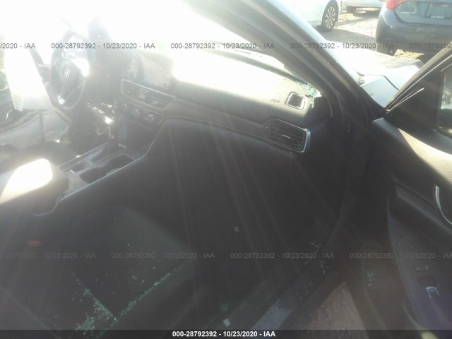 Photo 4 VIN: 1HGCV1F10JA268368 - HONDA ACCORD SEDAN 