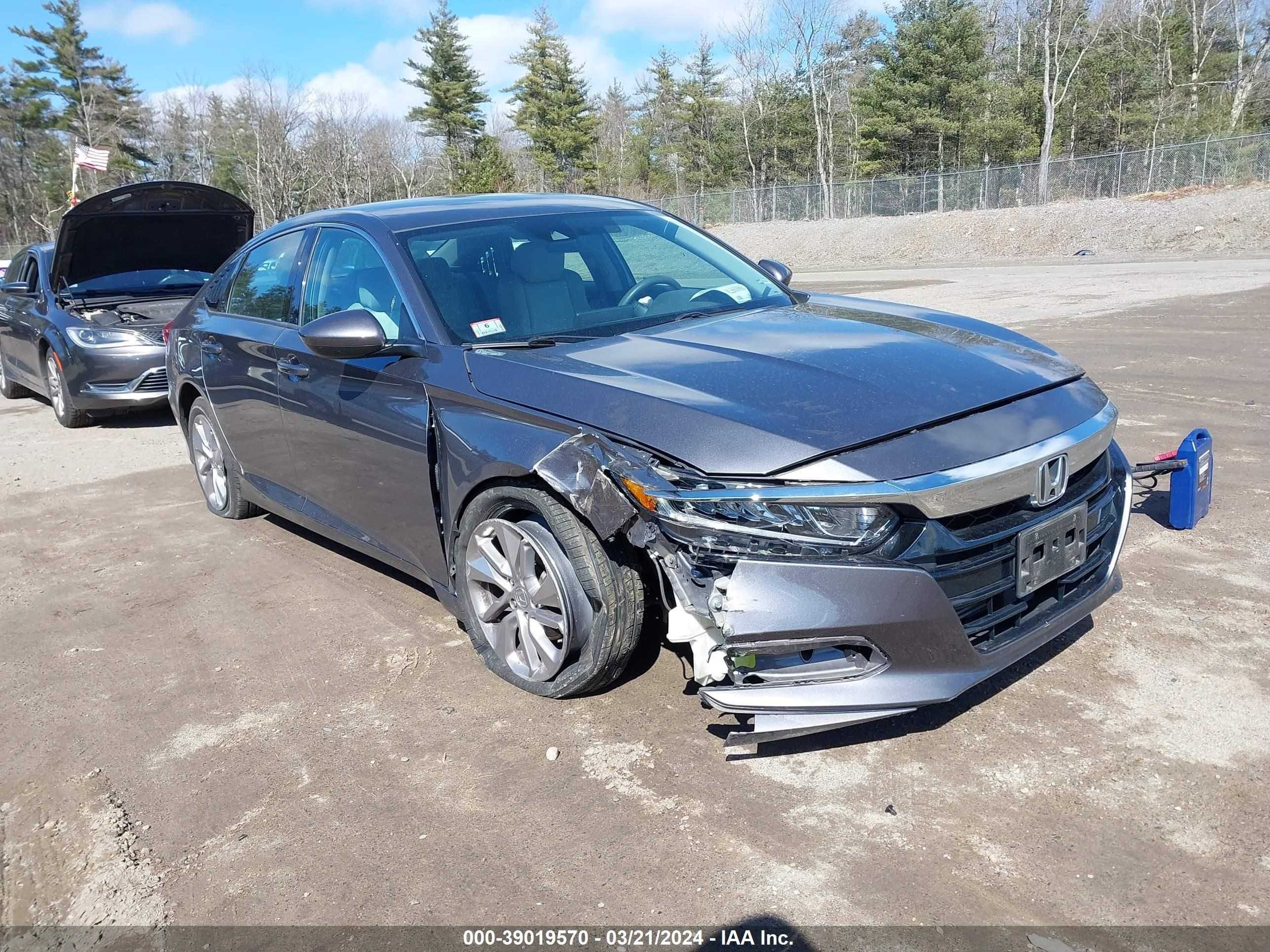 Photo 5 VIN: 1HGCV1F10KA047905 - HONDA ACCORD 