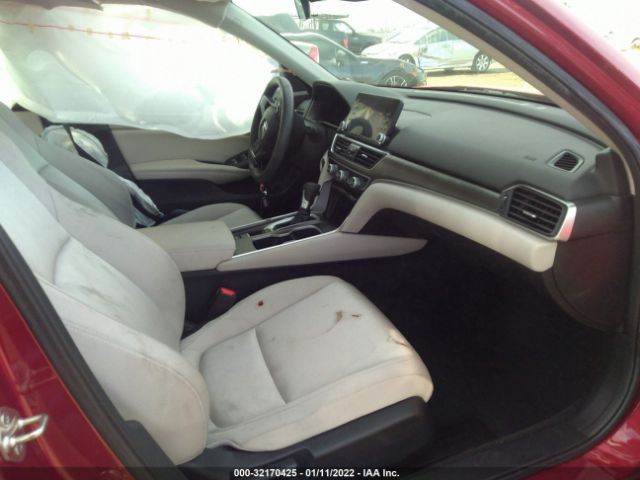 Photo 4 VIN: 1HGCV1F10KA082444 - HONDA ACCORD SEDAN 