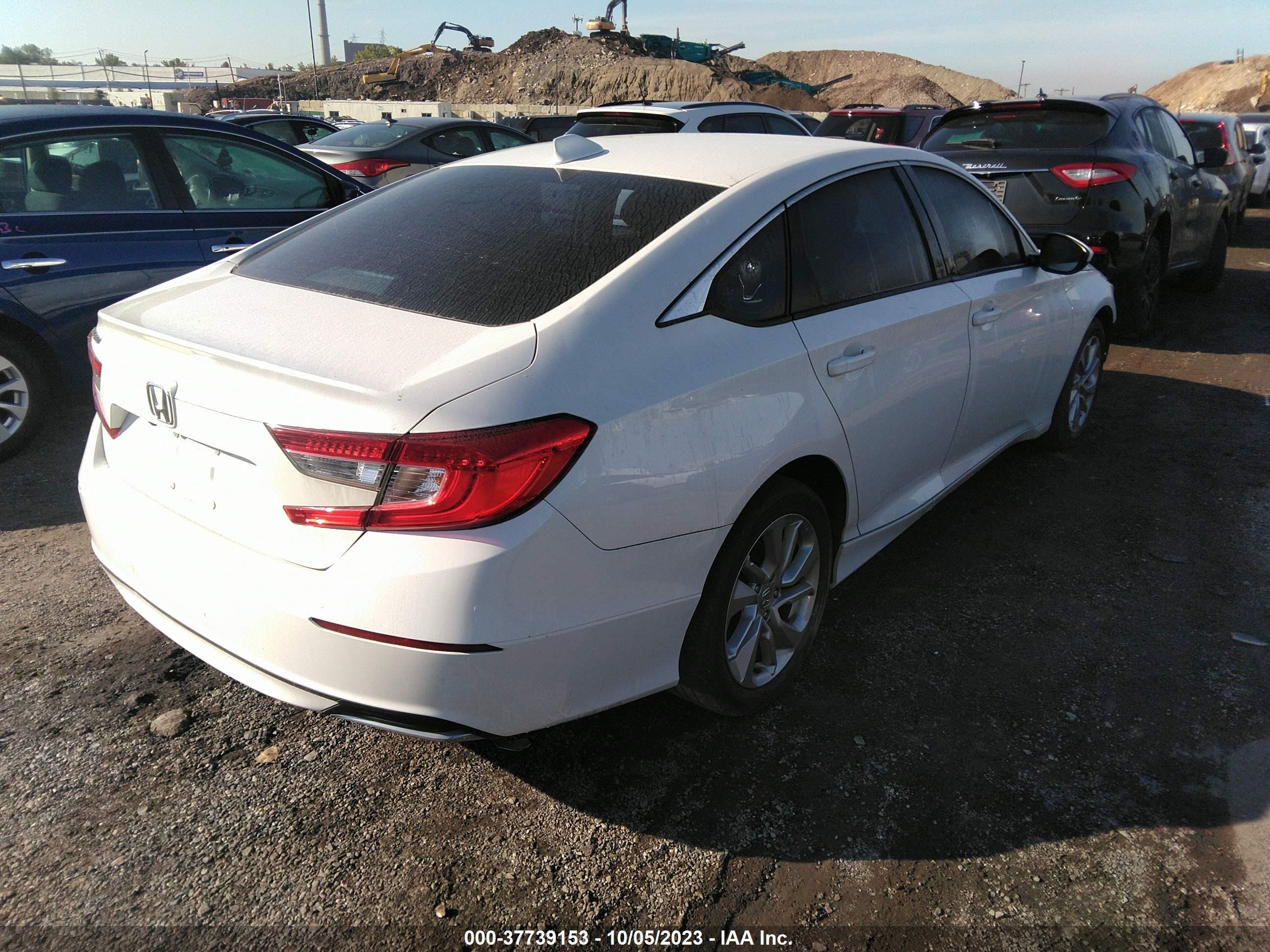 Photo 3 VIN: 1HGCV1F10KA157837 - HONDA ACCORD 