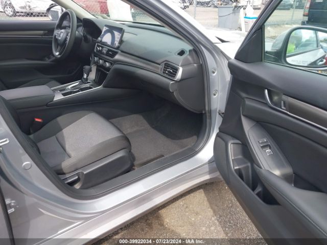 Photo 4 VIN: 1HGCV1F10LA010998 - HONDA ACCORD 