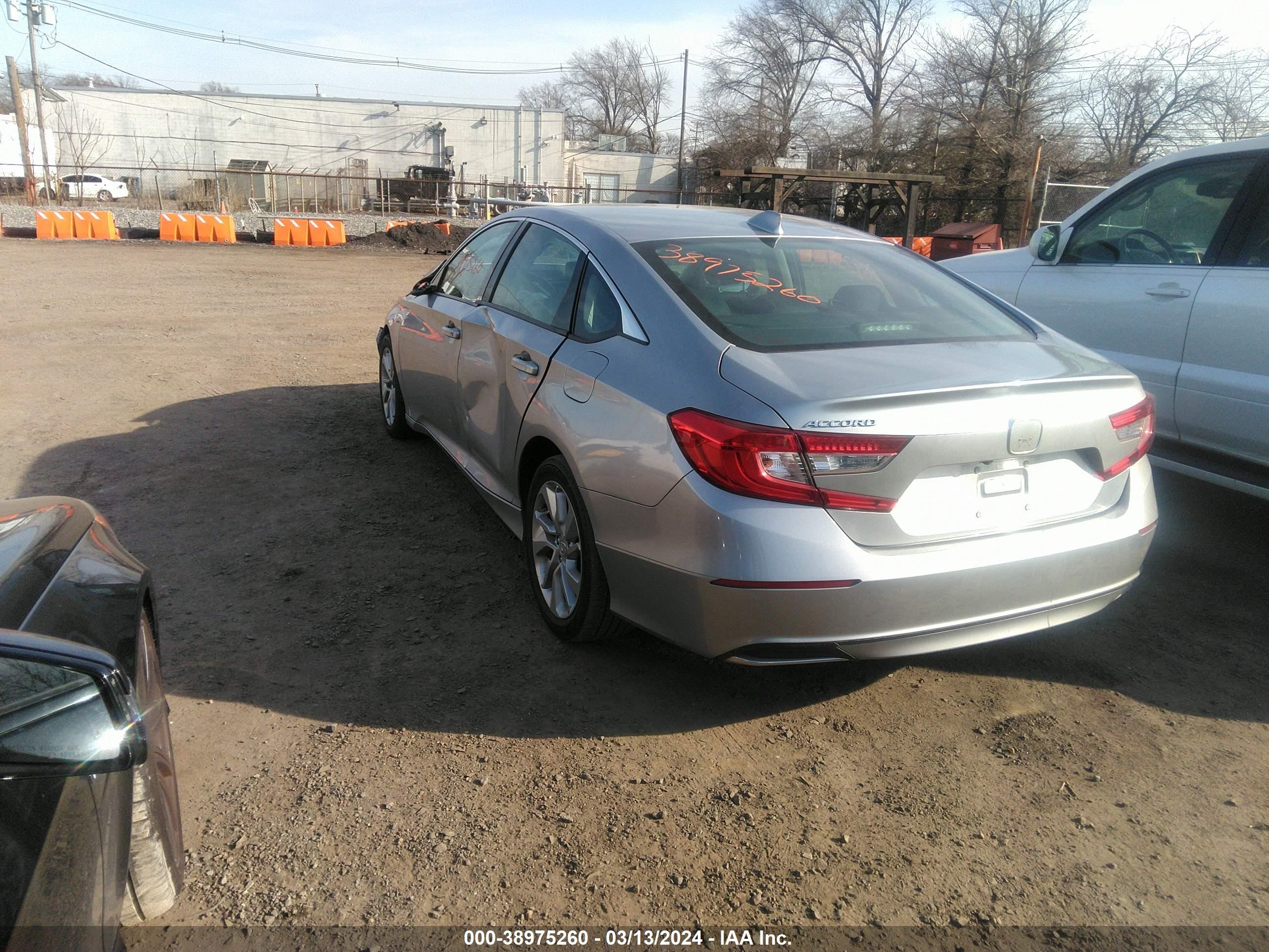 Photo 2 VIN: 1HGCV1F10LA049154 - HONDA ACCORD 