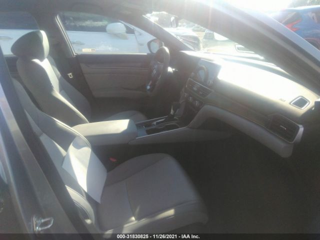 Photo 4 VIN: 1HGCV1F10LA113032 - HONDA ACCORD SEDAN 