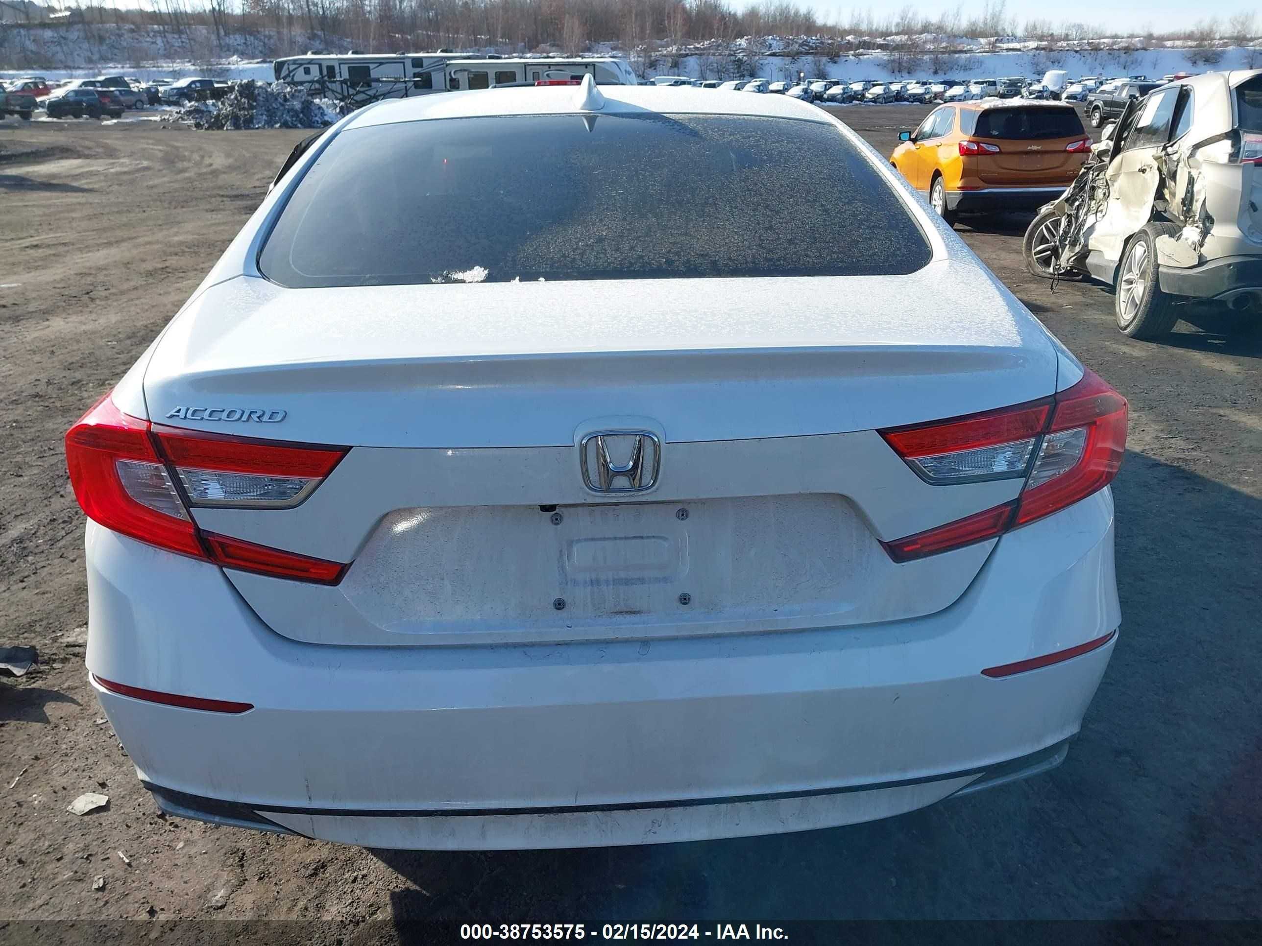 Photo 15 VIN: 1HGCV1F10MA069745 - HONDA ACCORD 