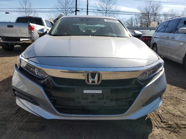 Photo 4 VIN: 1HGCV1F11JA105258 - HONDA ACCORD 