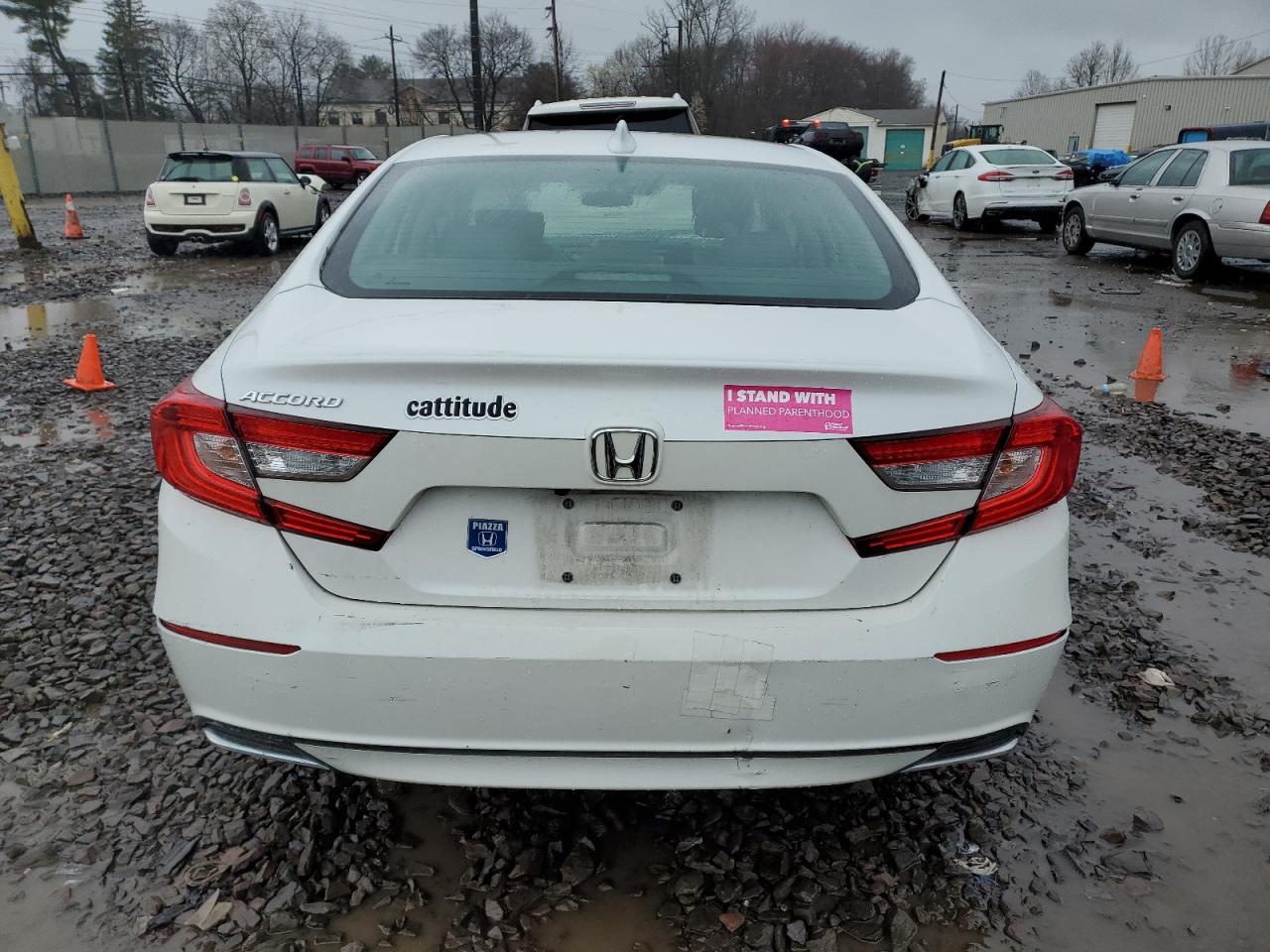 Photo 5 VIN: 1HGCV1F11JA112064 - HONDA ACCORD 