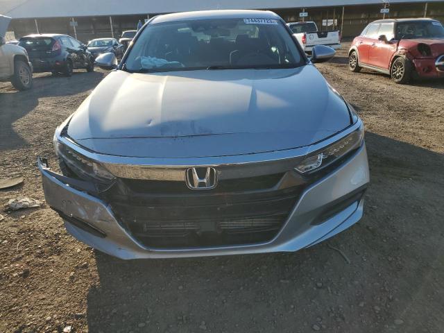 Photo 4 VIN: 1HGCV1F11KA105844 - HONDA ACCORD 