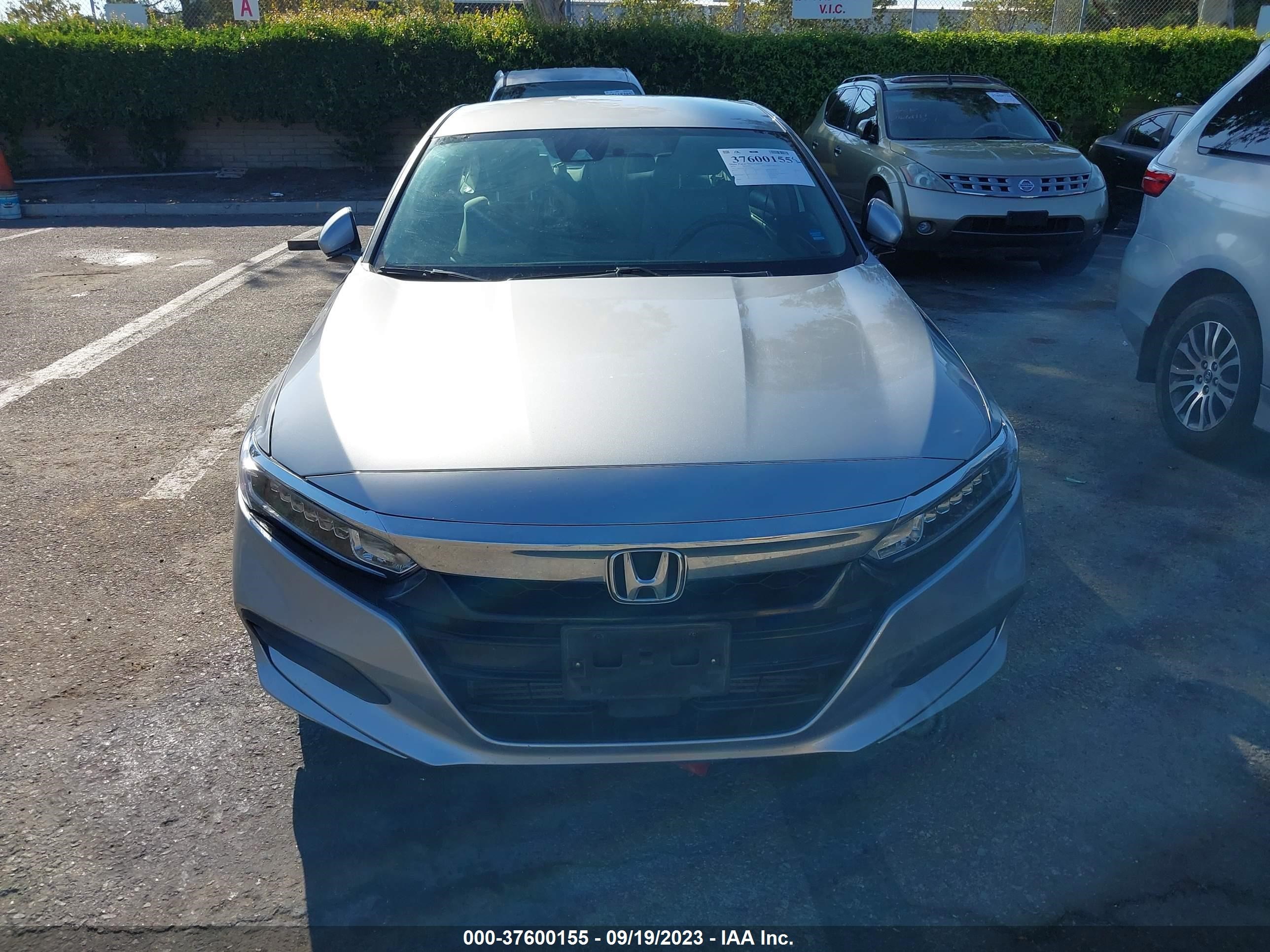 Photo 11 VIN: 1HGCV1F11KA158298 - HONDA ACCORD 