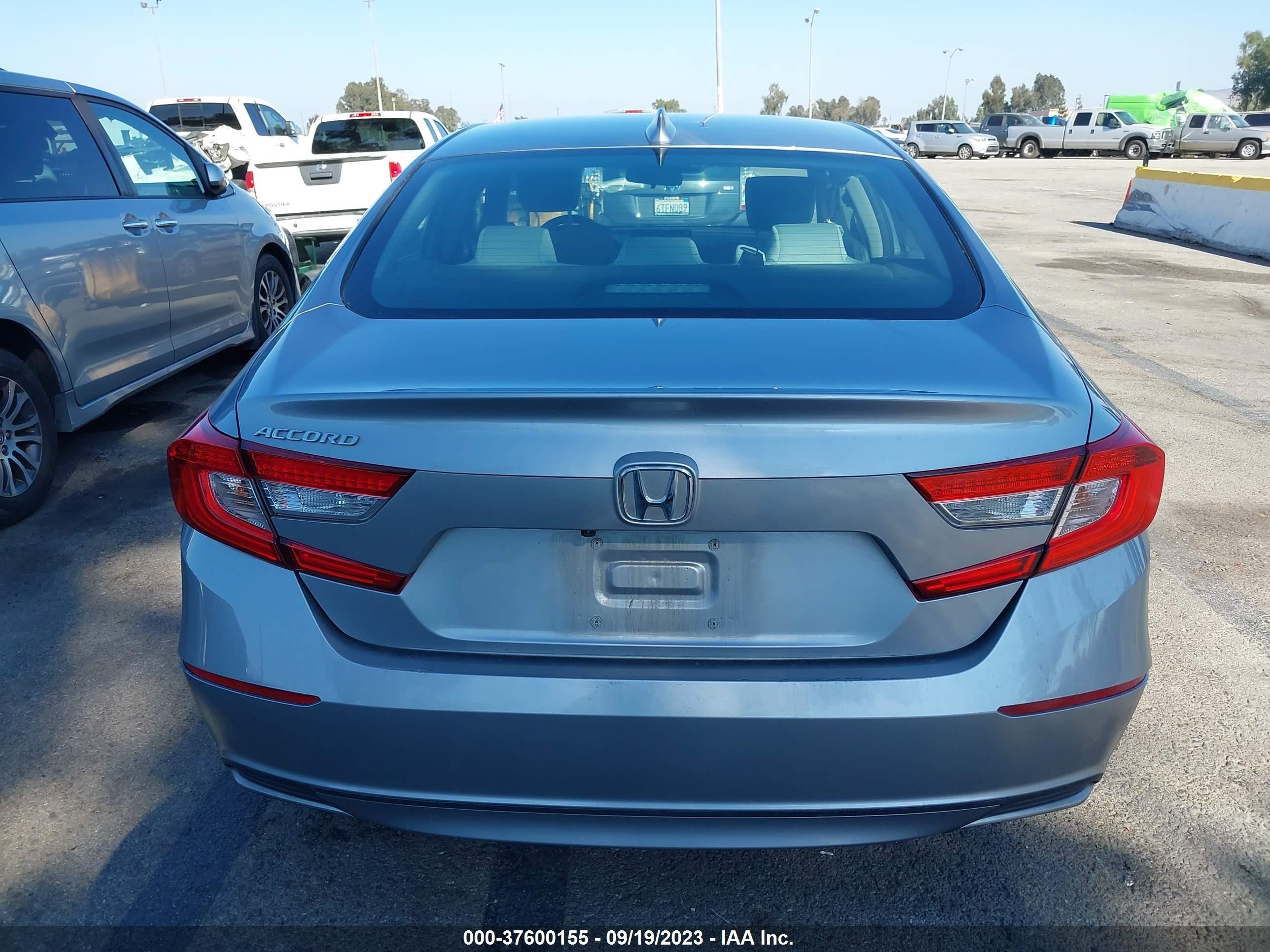 Photo 15 VIN: 1HGCV1F11KA158298 - HONDA ACCORD 