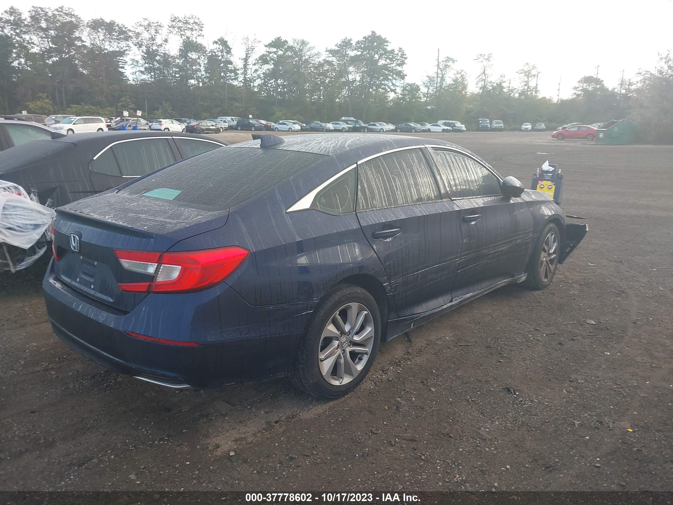 Photo 3 VIN: 1HGCV1F11LA138568 - HONDA ACCORD 