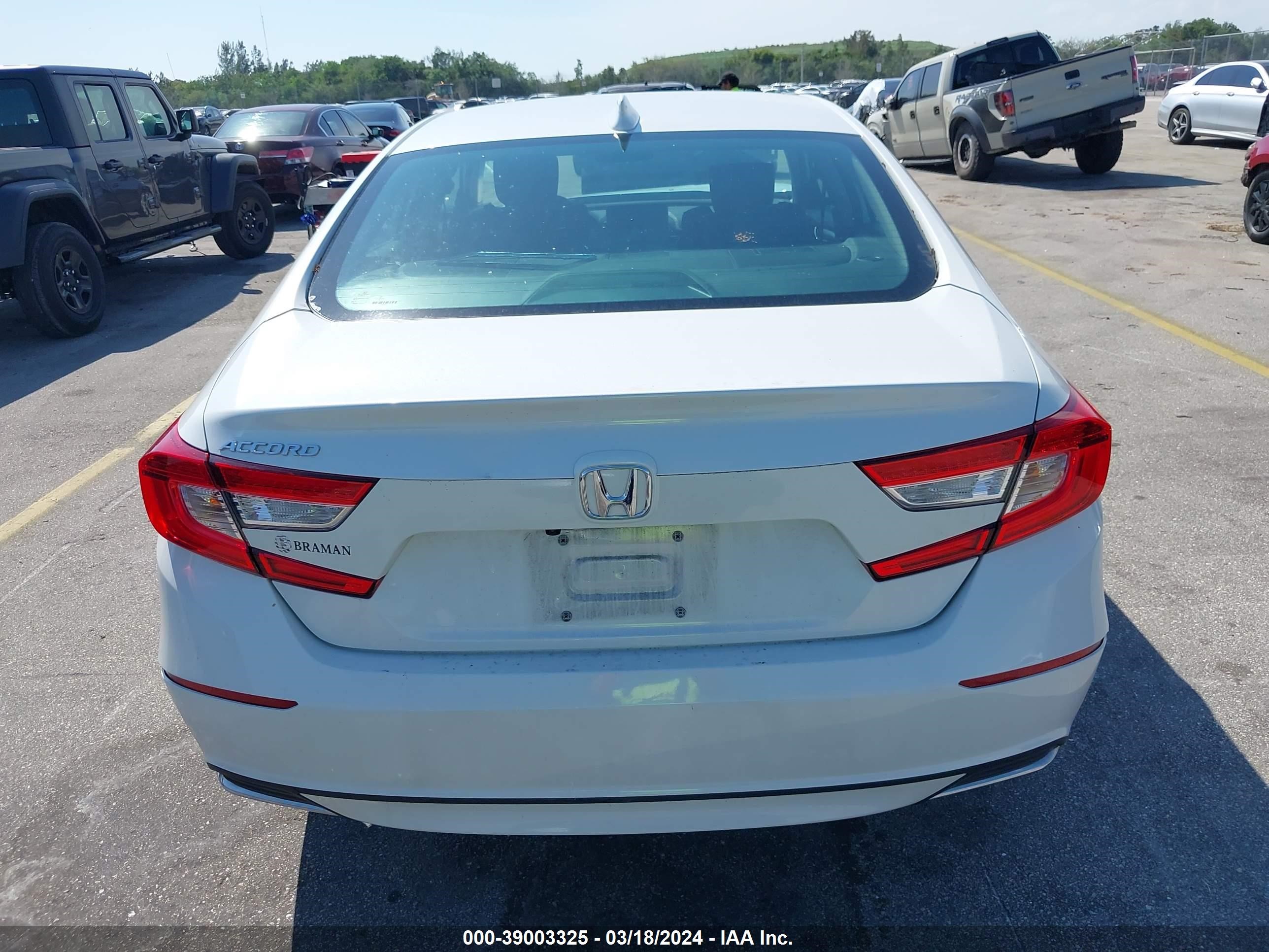 Photo 15 VIN: 1HGCV1F11MA014267 - HONDA ACCORD 